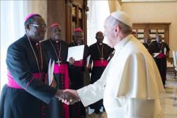 Le Pape salue les Evêques burundais (Photo News.va)